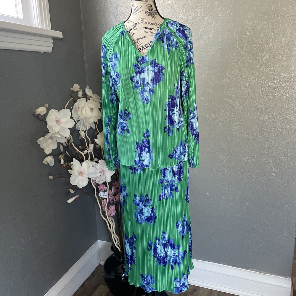 Scoop 2 Piece Top Skirt Set S 4-6 Floral Pleated Midi Pull-On Green NWT